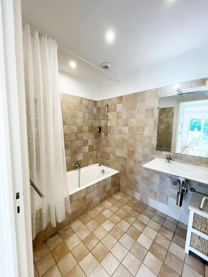 Studio 2 - Les Suites De Robinson - Residence Avec Piscine En Bord De Siagne, A Mandelieu Eksteriør bilde
